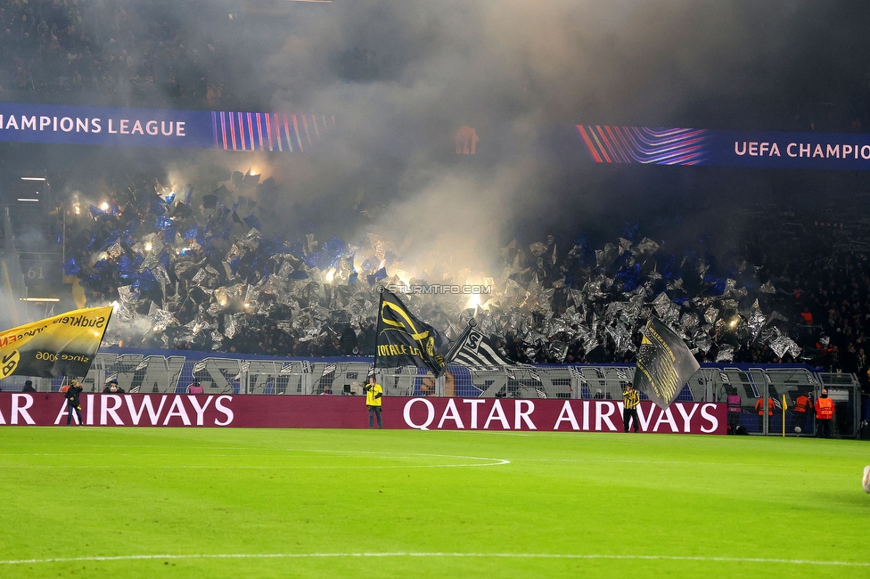 Borussia Dortmund - Sturm Graz
UEFA Champions League Ligaphase 4. Spieltag, Borussia Dortmund - SK Sturm Graz, BVB Stadion Dortmund, 05.11.2024. 

Foto zeigt Fans von Sturm mit einer Choreografie
