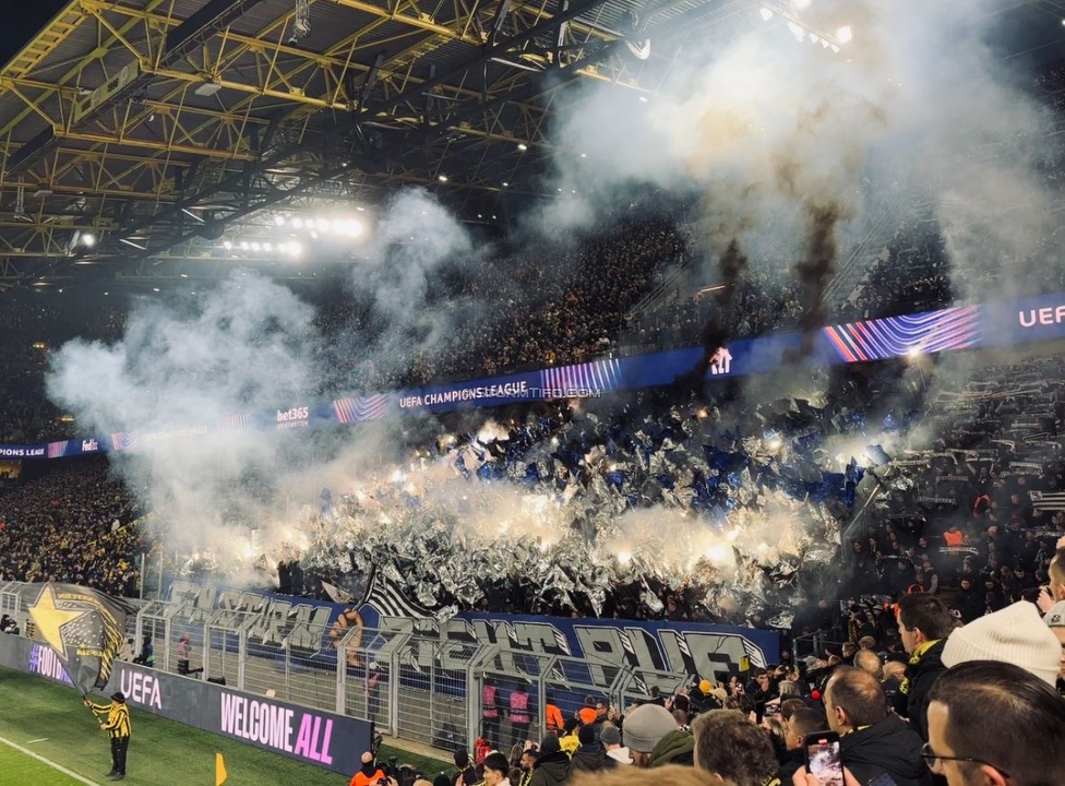 Borussia Dortmund - Sturm Graz
UEFA Champions League Ligaphase 4. Spieltag, Borussia Dortmund - SK Sturm Graz, BVB Stadion Dortmund, 05.11.2024. 

Foto zeigt Fans von Sturm mit einer Choreografie
