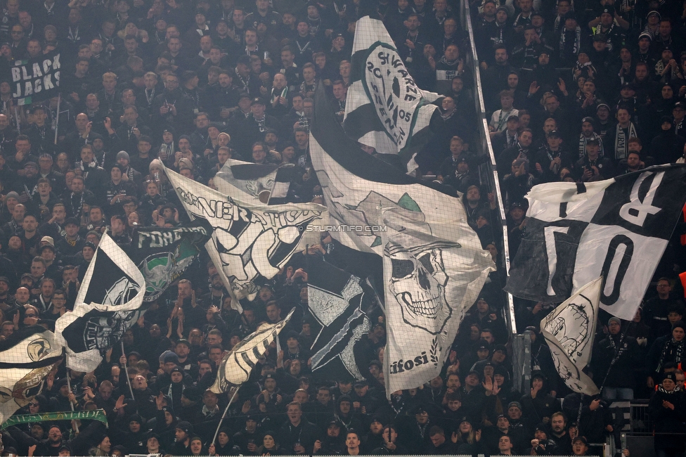 Borussia Dortmund - Sturm Graz
UEFA Champions League Ligaphase 4. Spieltag, Borussia Dortmund - SK Sturm Graz, BVB Stadion Dortmund, 05.11.2024. 

Foto zeigt Fans von Sturm
Schlüsselwörter: blackstorm generationchaos