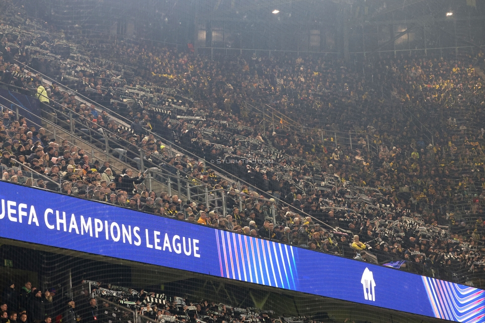 Borussia Dortmund - Sturm Graz
UEFA Champions League Ligaphase 4. Spieltag, Borussia Dortmund - SK Sturm Graz, BVB Stadion Dortmund, 05.11.2024. 

Foto zeigt Fans von Sturm
