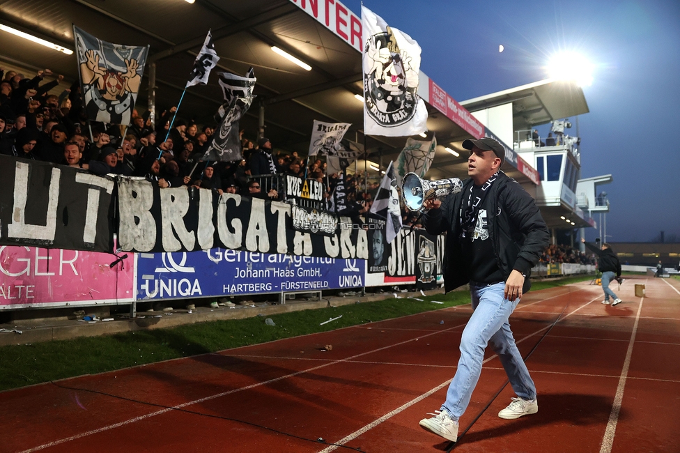 Hartberg - Sturm Graz
Oesterreichische Fussball Bundesliga, 13. Runde, TSV Hartberg - SK Sturm Graz, PROfertil Arena Hartberg, 09.11.2024. 

Foto zeigt Fans von Sturm
