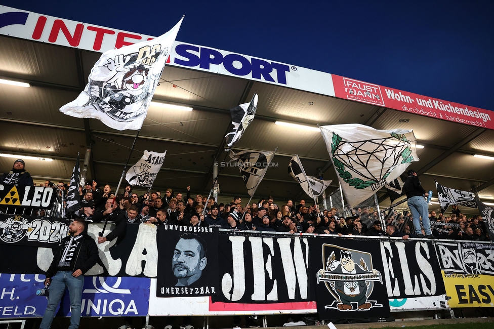 Hartberg - Sturm Graz
Oesterreichische Fussball Bundesliga, 13. Runde, TSV Hartberg - SK Sturm Graz, PROfertil Arena Hartberg, 09.11.2024. 

Foto zeigt Fans von Sturm
