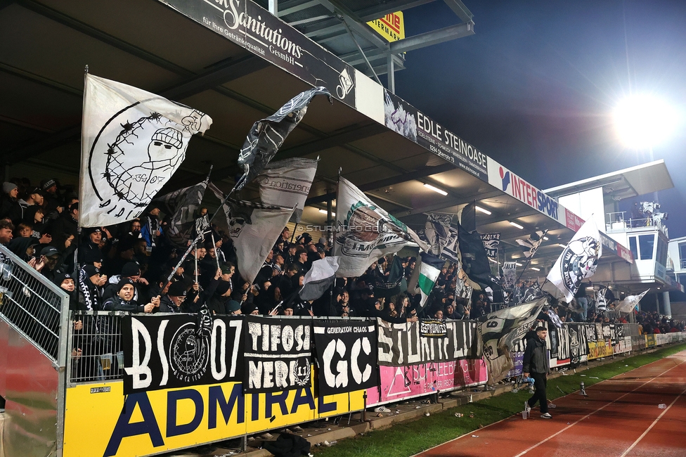 Hartberg - Sturm Graz
Oesterreichische Fussball Bundesliga, 13. Runde, TSV Hartberg - SK Sturm Graz, PROfertil Arena Hartberg, 09.11.2024. 

Foto zeigt Fans von Sturm
