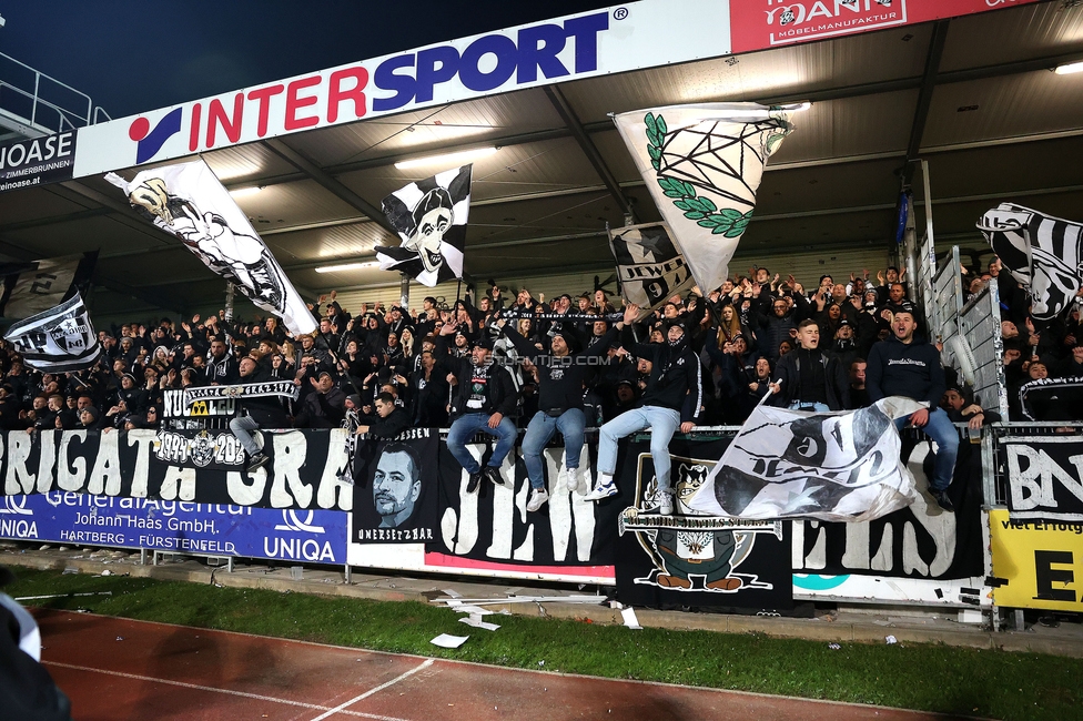 Hartberg - Sturm Graz
Oesterreichische Fussball Bundesliga, 13. Runde, TSV Hartberg - SK Sturm Graz, PROfertil Arena Hartberg, 09.11.2024. 

Foto zeigt Fans von Sturm
