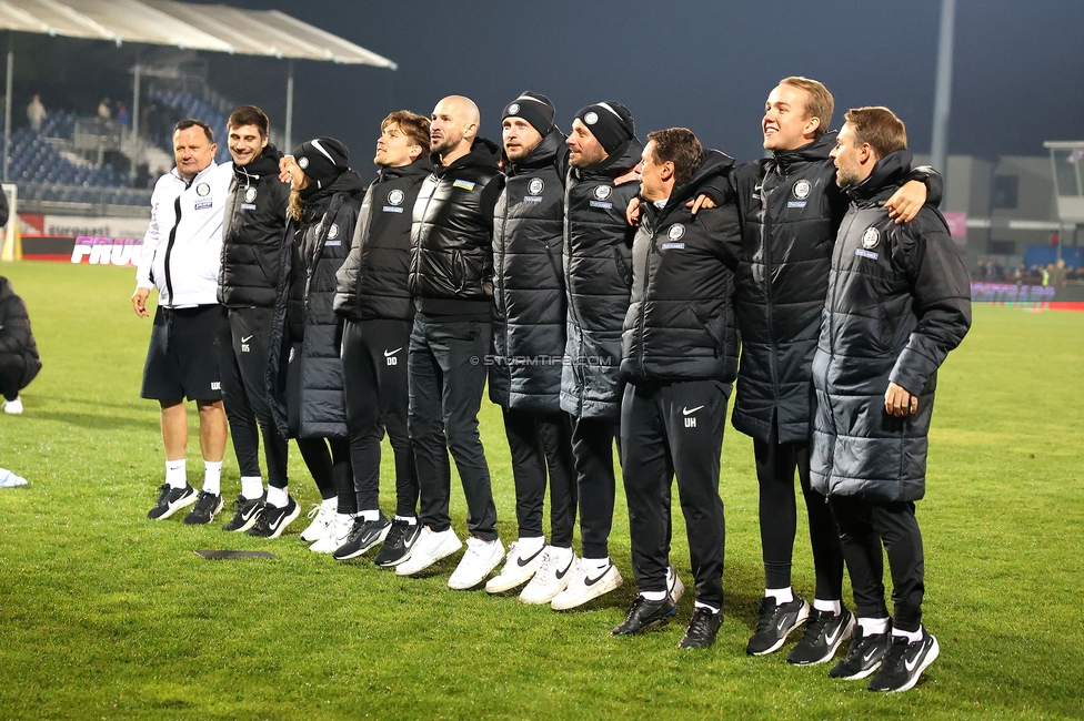 Hartberg - Sturm Graz
Oesterreichische Fussball Bundesliga, 13. Runde, TSV Hartberg - SK Sturm Graz, PROfertil Arena Hartberg, 09.11.2024. 

Foto zeigt den Trainerstab
