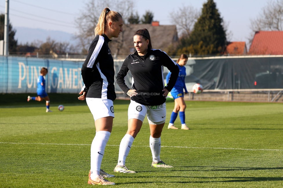 Sturm Damen - BW Linz
OEFB Frauen Bundesliga, 10. Runde, SK Sturm Graz Damen - FC Blau-Weiss Linz Kleinmuenchen, Trainingszentrum Messendorf, 10.11.2024. 

Foto zeigt Camilla Nielsen (Sturm Damen)
