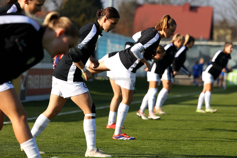 Sturm Damen - BW Linz
OEFB Frauen Bundesliga, 10. Runde, SK Sturm Graz Damen - FC Blau-Weiss Linz Kleinmuenchen, Trainingszentrum Messendorf, 10.11.2024. 

Foto zeigt die Mannschaft der Sturm Damen
