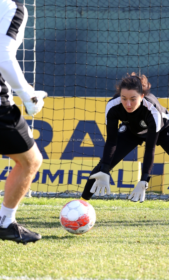 Sturm Damen - BW Linz
OEFB Frauen Bundesliga, 10. Runde, SK Sturm Graz Damen - FC Blau-Weiss Linz Kleinmuenchen, Trainingszentrum Messendorf, 10.11.2024. 

Foto zeigt Vanessa Gritzner (Sturm Damen)
