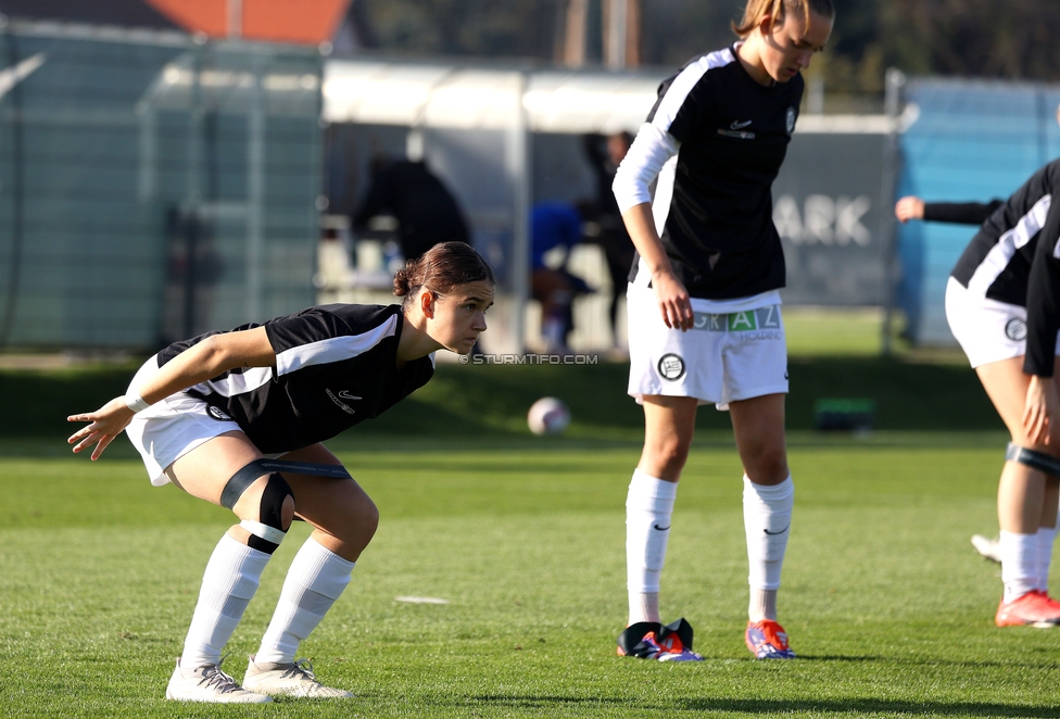 Sturm Damen - BW Linz
OEFB Frauen Bundesliga, 10. Runde, SK Sturm Graz Damen - FC Blau-Weiss Linz Kleinmuenchen, Trainingszentrum Messendorf, 10.11.2024. 

Foto zeigt Leonie Christin Tragl (Sturm Damen)
