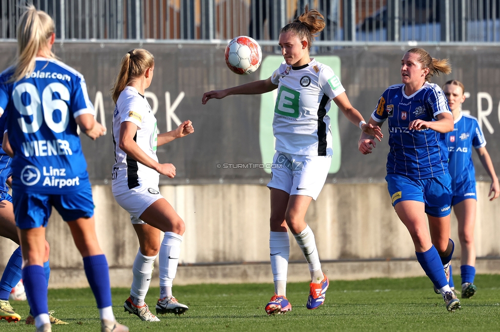 Sturm Damen - BW Linz
OEFB Frauen Bundesliga, 10. Runde, SK Sturm Graz Damen - FC Blau-Weiss Linz Kleinmuenchen, Trainingszentrum Messendorf, 10.11.2024. 

Foto zeigt Rebecca Villena (Sturm Damen)
