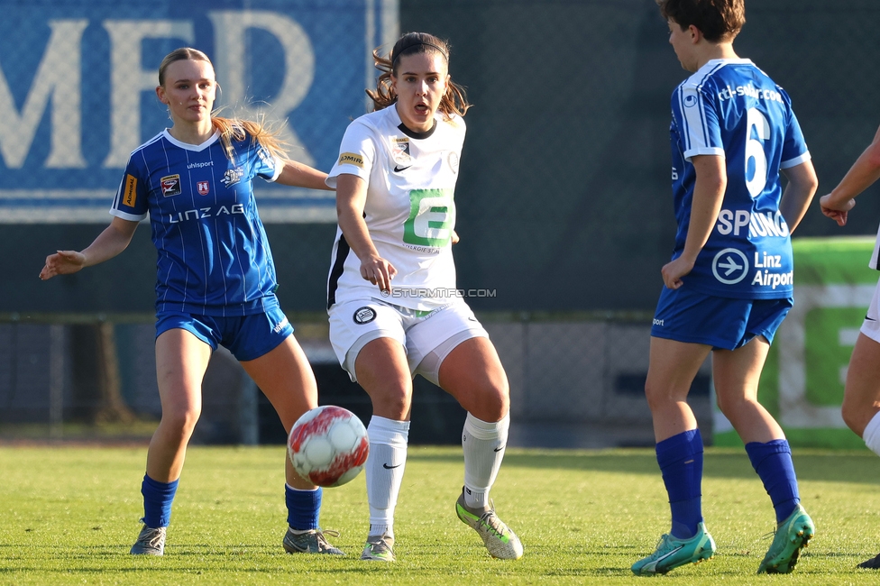 Sturm Damen - BW Linz
OEFB Frauen Bundesliga, 10. Runde, SK Sturm Graz Damen - FC Blau-Weiss Linz Kleinmuenchen, Trainingszentrum Messendorf, 10.11.2024. 

Foto zeigt Laura Riesenbeck (Sturm Damen)
