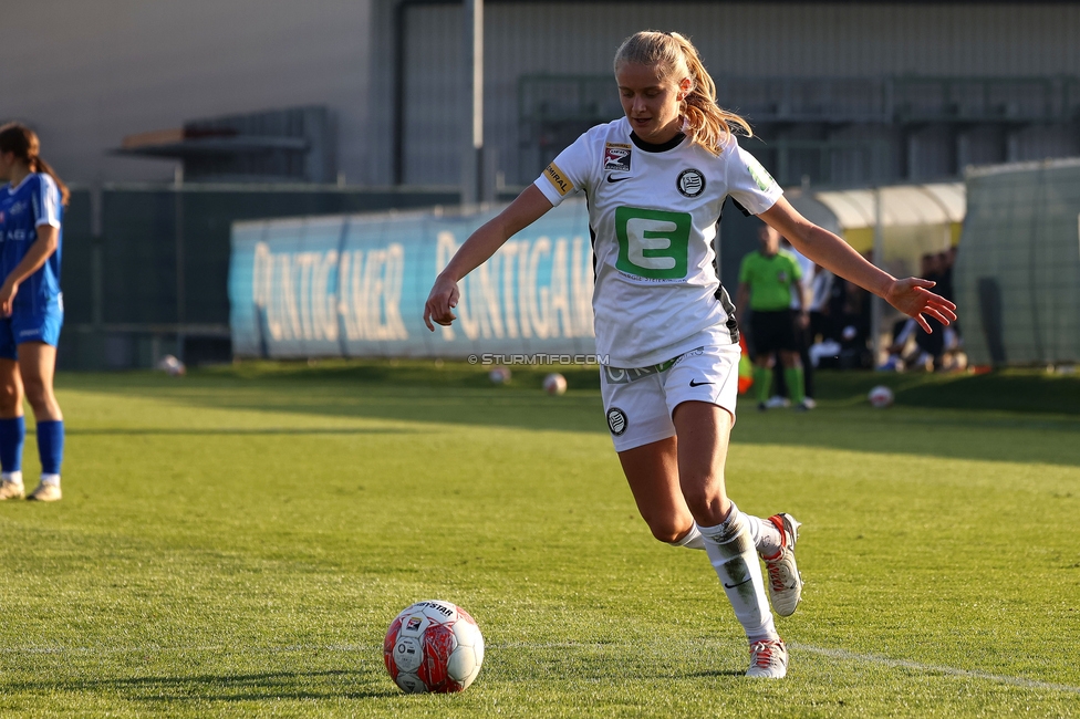 Sturm Damen - BW Linz
OEFB Frauen Bundesliga, 10. Runde, SK Sturm Graz Damen - FC Blau-Weiss Linz Kleinmuenchen, Trainingszentrum Messendorf, 10.11.2024. 

Foto zeigt Sandra Jakobsen (Sturm Damen)
