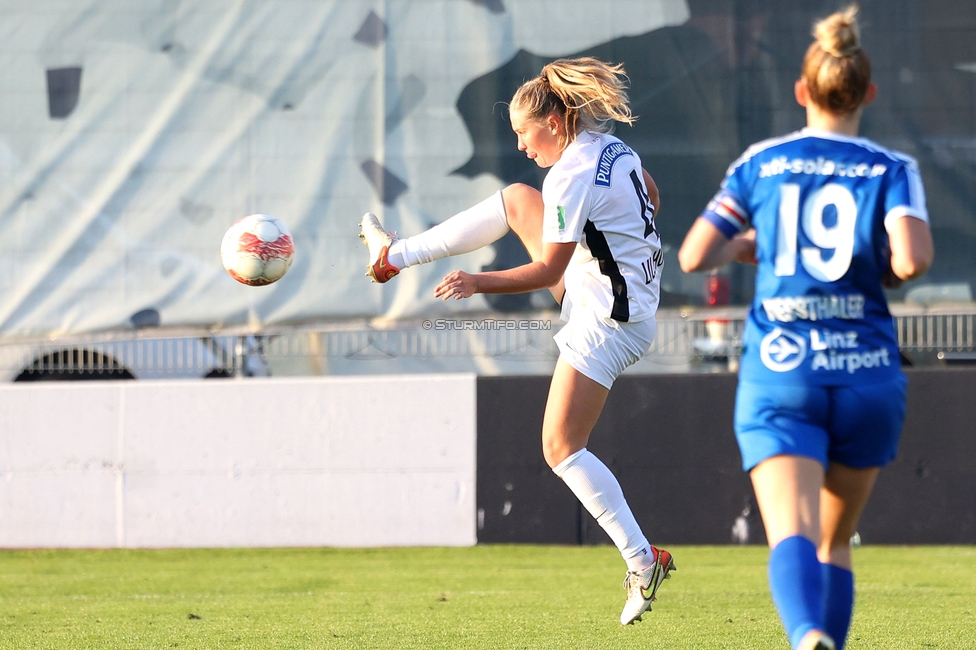 Sturm Damen - BW Linz
OEFB Frauen Bundesliga, 10. Runde, SK Sturm Graz Damen - FC Blau-Weiss Linz Kleinmuenchen, Trainingszentrum Messendorf, 10.11.2024. 

Foto zeigt Laura Lillholm-Petersen (Sturm Damen)
