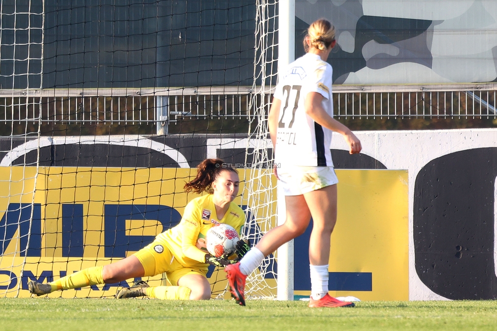 Sturm Damen - BW Linz
OEFB Frauen Bundesliga, 10. Runde, SK Sturm Graz Damen - FC Blau-Weiss Linz Kleinmuenchen, Trainingszentrum Messendorf, 10.11.2024. 

Foto zeigt Lourdes Romero (Sturm Damen)
