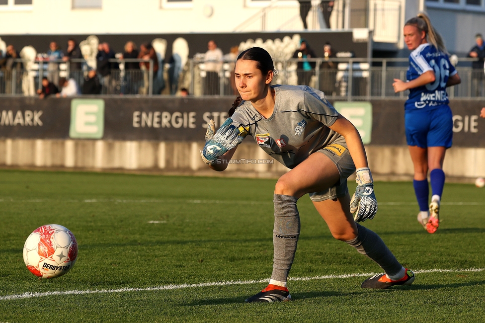 Sturm Damen - BW Linz
OEFB Frauen Bundesliga, 10. Runde, SK Sturm Graz Damen - FC Blau-Weiss Linz Kleinmuenchen, Trainingszentrum Messendorf, 10.11.2024. 

Foto zeigt die Torfrau der Gaeste
