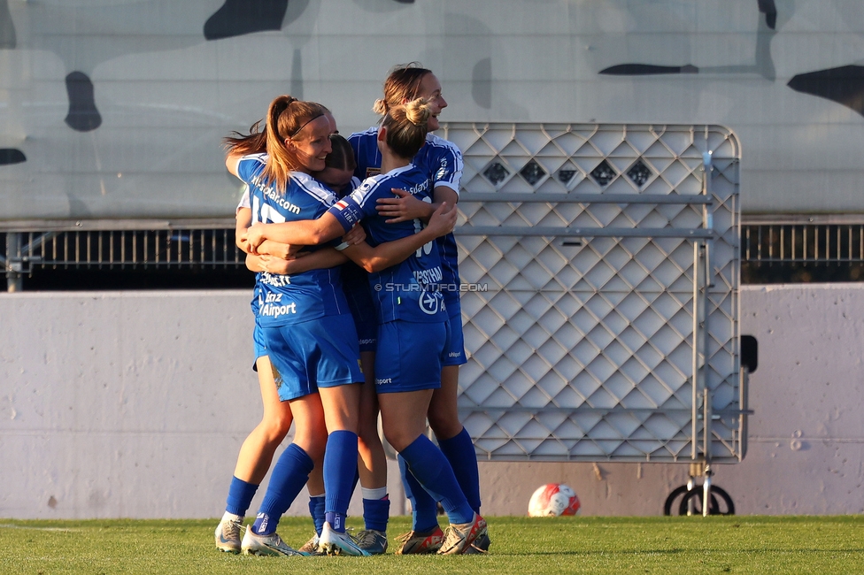 Sturm Damen - BW Linz
OEFB Frauen Bundesliga, 10. Runde, SK Sturm Graz Damen - FC Blau-Weiss Linz Kleinmuenchen, Trainingszentrum Messendorf, 10.11.2024. 

Foto zeigt die Mannschaft der Gaeste
