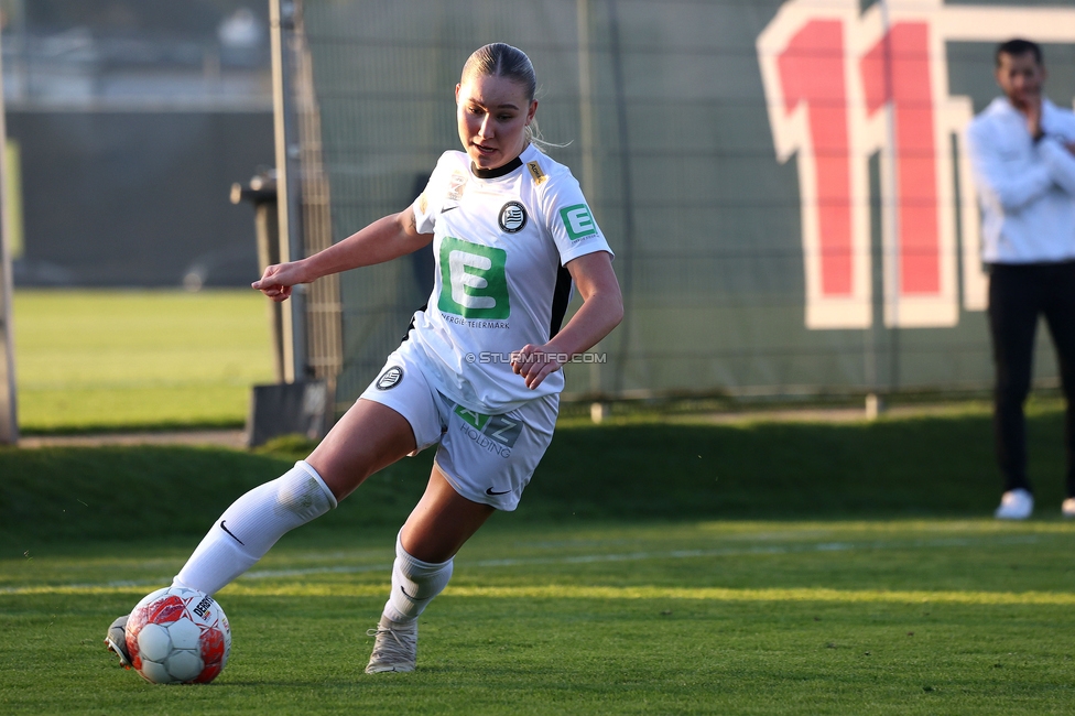 Sturm Damen - BW Linz
OEFB Frauen Bundesliga, 10. Runde, SK Sturm Graz Damen - FC Blau-Weiss Linz Kleinmuenchen, Trainingszentrum Messendorf, 10.11.2024. 

Foto zeigt Anna Wirnsberger (Sturm Damen)
