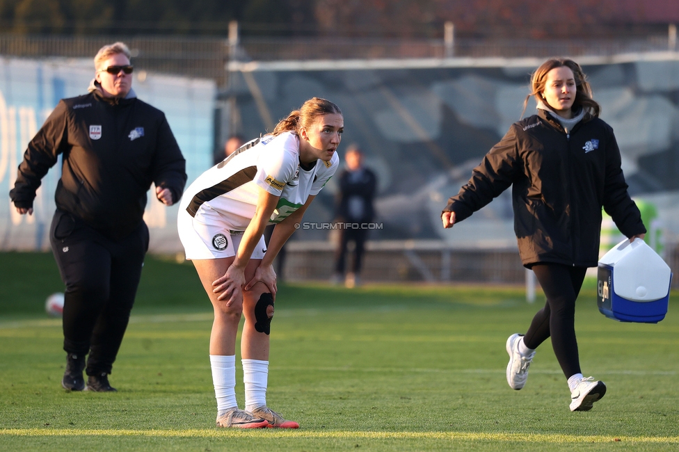 Sturm Damen - BW Linz
OEFB Frauen Bundesliga, 10. Runde, SK Sturm Graz Damen - FC Blau-Weiss Linz Kleinmuenchen, Trainingszentrum Messendorf, 10.11.2024. 

Foto zeigt Modesta Uka (Sturm Damen)
