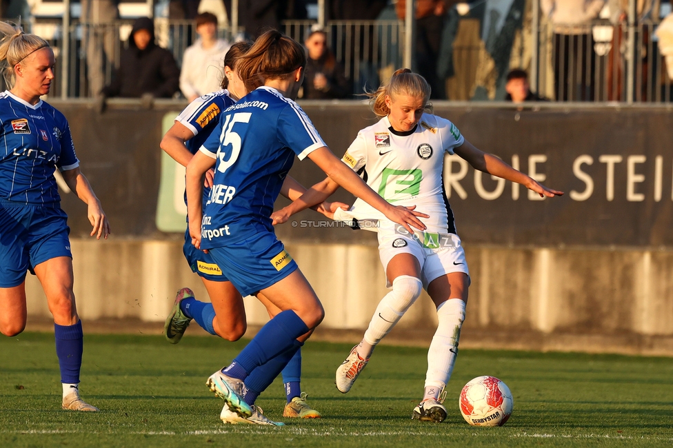 Sturm Damen - BW Linz
OEFB Frauen Bundesliga, 10. Runde, SK Sturm Graz Damen - FC Blau-Weiss Linz Kleinmuenchen, Trainingszentrum Messendorf, 10.11.2024. 

Foto zeigt Sandra Jakobsen (Sturm Damen)
