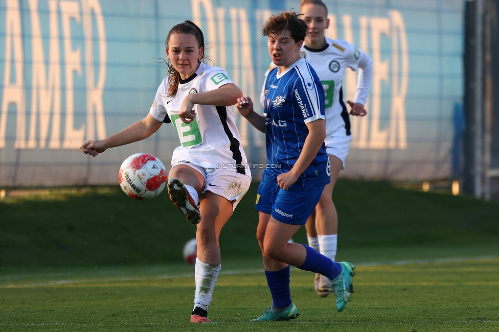 Sturm Damen - BW Linz
OEFB Frauen Bundesliga, 10. Runde, SK Sturm Graz Damen - FC Blau-Weiss Linz Kleinmuenchen, Trainingszentrum Messendorf, 10.11.2024. 

Foto zeigt Julia Keutz (Sturm Damen)
