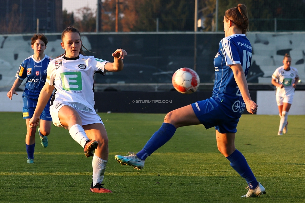 Sturm Damen - BW Linz
OEFB Frauen Bundesliga, 10. Runde, SK Sturm Graz Damen - FC Blau-Weiss Linz Kleinmuenchen, Trainingszentrum Messendorf, 10.11.2024. 

Foto zeigt Julia Keutz (Sturm Damen)
