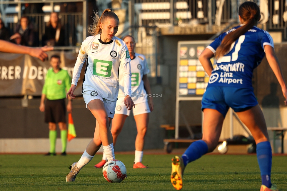 Sturm Damen - BW Linz
OEFB Frauen Bundesliga, 10. Runde, SK Sturm Graz Damen - FC Blau-Weiss Linz Kleinmuenchen, Trainingszentrum Messendorf, 10.11.2024. 

Foto zeigt Lena Breznik (Sturm Damen)
