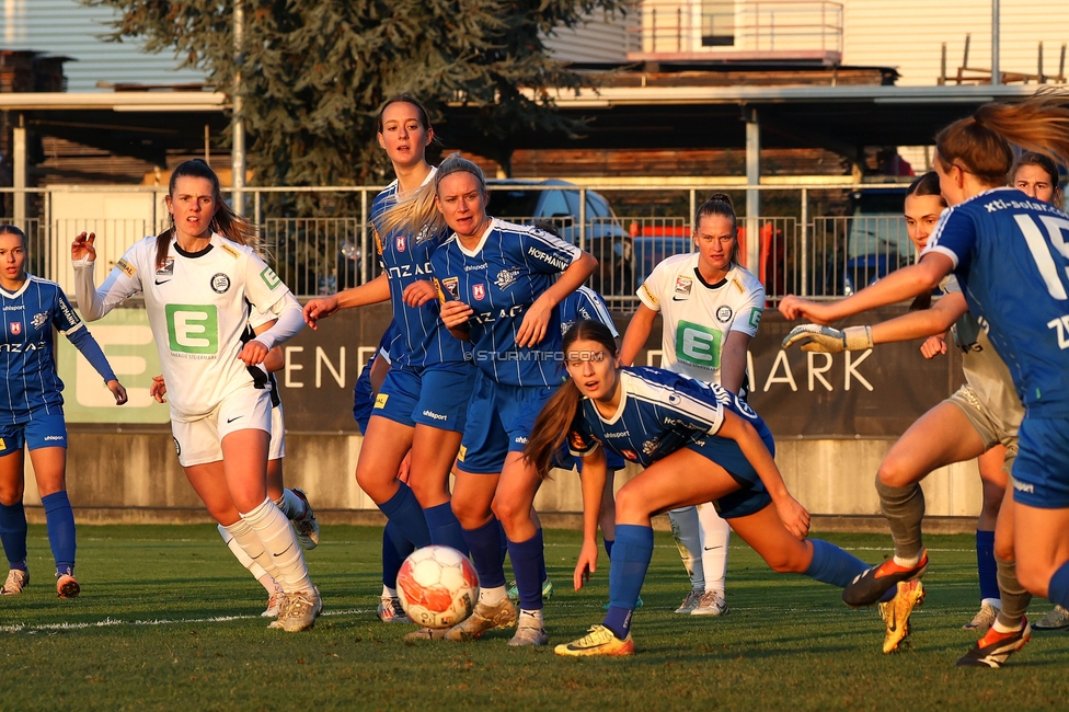 Sturm Damen - BW Linz
OEFB Frauen Bundesliga, 10. Runde, SK Sturm Graz Damen - FC Blau-Weiss Linz Kleinmuenchen, Trainingszentrum Messendorf, 10.11.2024. 

Foto zeigt Camilla Nielsen (Sturm Damen)
