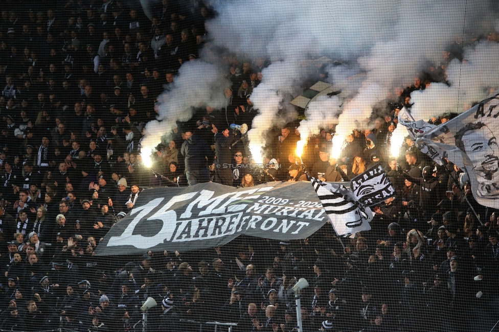 Sturm Graz - Austria Klagenfurt
Oesterreichische Fussball Bundesliga, 14. Runde, SK Sturm Graz - SK Austria Klagenfurt, Stadion Liebenau Graz, 23.11.2024. 

Foto zeigt Fans von Sturm
Schlüsselwörter: murtalfront pyrotechnik