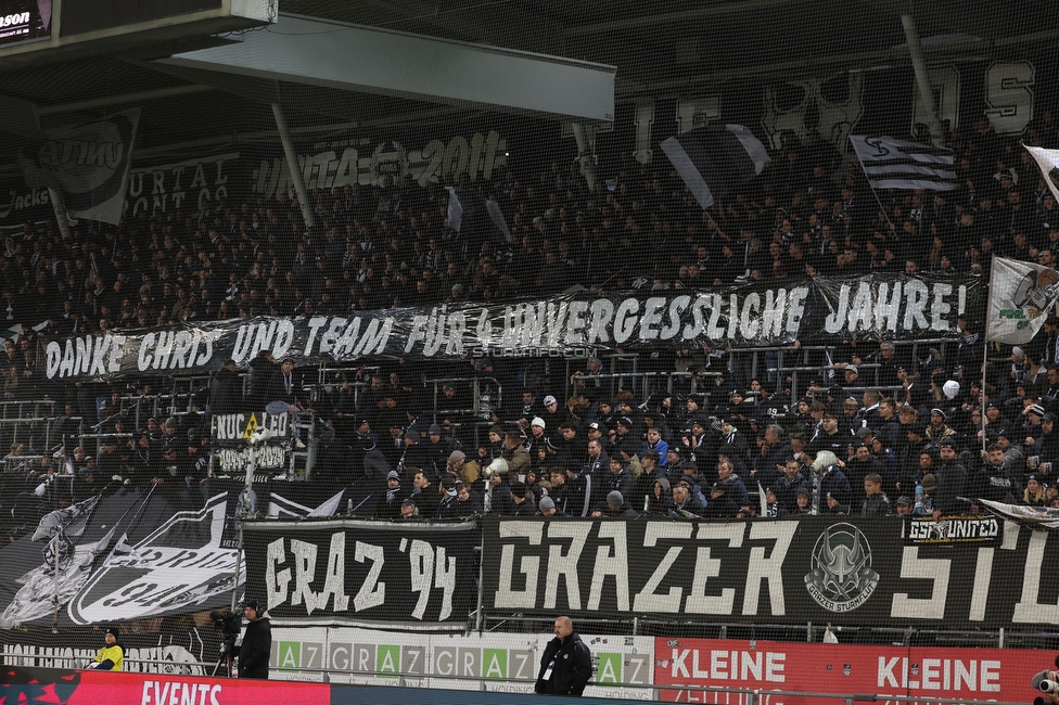 Sturm Graz - Austria Klagenfurt
Oesterreichische Fussball Bundesliga, 14. Runde, SK Sturm Graz - SK Austria Klagenfurt, Stadion Liebenau Graz, 23.11.2024. 

Foto zeigt Fans von Sturm mit einem Spruchband fuer Christian Ilzer (ehem. Cheftrainer Sturm)
