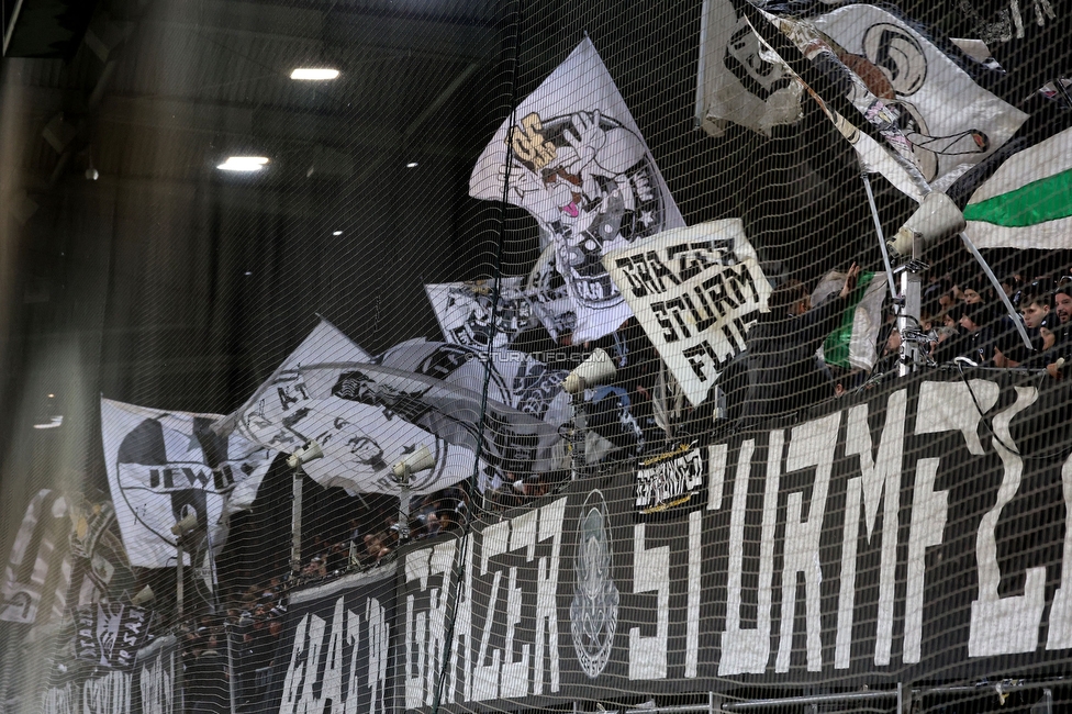 Sturm Graz - Austria Klagenfurt
Oesterreichische Fussball Bundesliga, 14. Runde, SK Sturm Graz - SK Austria Klagenfurt, Stadion Liebenau Graz, 23.11.2024. 

Foto zeigt Fans von Sturm
Schlüsselwörter: sturmflut