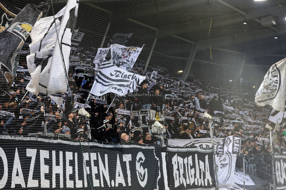 Sturm Graz - Austria Klagenfurt
Oesterreichische Fussball Bundesliga, 14. Runde, SK Sturm Graz - SK Austria Klagenfurt, Stadion Liebenau Graz, 23.11.2024. 

Foto zeigt Fans von Sturm
Schlüsselwörter: schals blackjacks