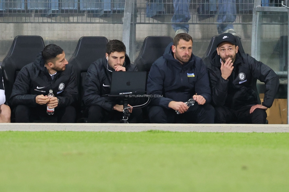 Sturm Graz - Austria Klagenfurt
Oesterreichische Fussball Bundesliga, 14. Runde, SK Sturm Graz - SK Austria Klagenfurt, Stadion Liebenau Graz, 23.11.2024. 

Foto zeigt Sargon Duran (Assistenztrainer Sturm), Juergen Saeumel (Cheftrainer Sturm) und Michael Madl (Assistenztrainer Sturm)
