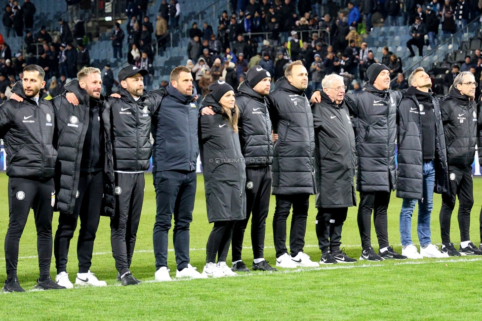 Sturm Graz - Austria Klagenfurt
Oesterreichische Fussball Bundesliga, 14. Runde, SK Sturm Graz - SK Austria Klagenfurt, Stadion Liebenau Graz, 23.11.2024. 

Foto zeigt Juergen Saeumel (Cheftrainer Sturm) und den Betreuerstab von Sturm
