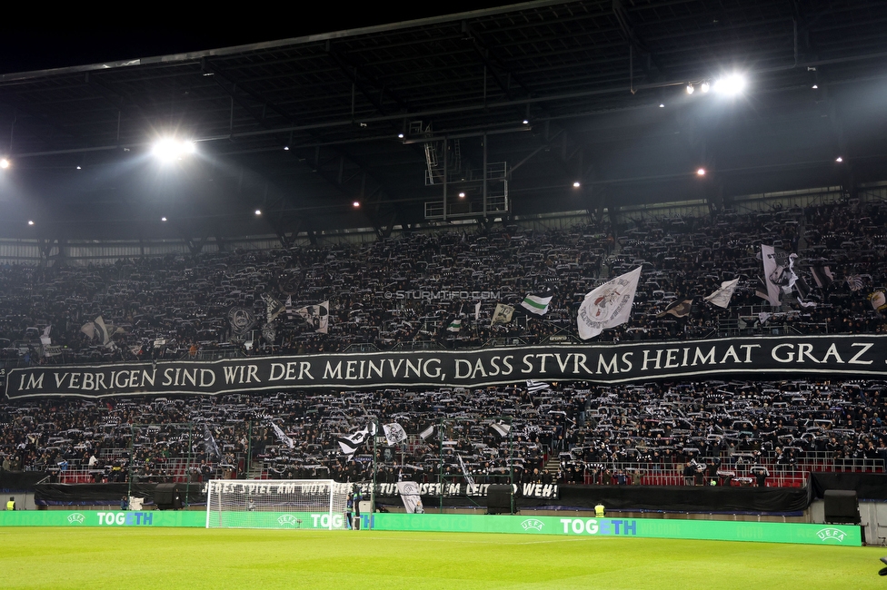 Sturm Graz - Girona
UEFA Champions League Ligaphase 5. Spieltag, SK Sturm Graz - Girona FC, Woerthersee Stadion Klagenfurt, 27.11.2024. 

Foto zeigt Fans von Sturm mit einem Spruchband
Schlüsselwörter: schals sturmstadion