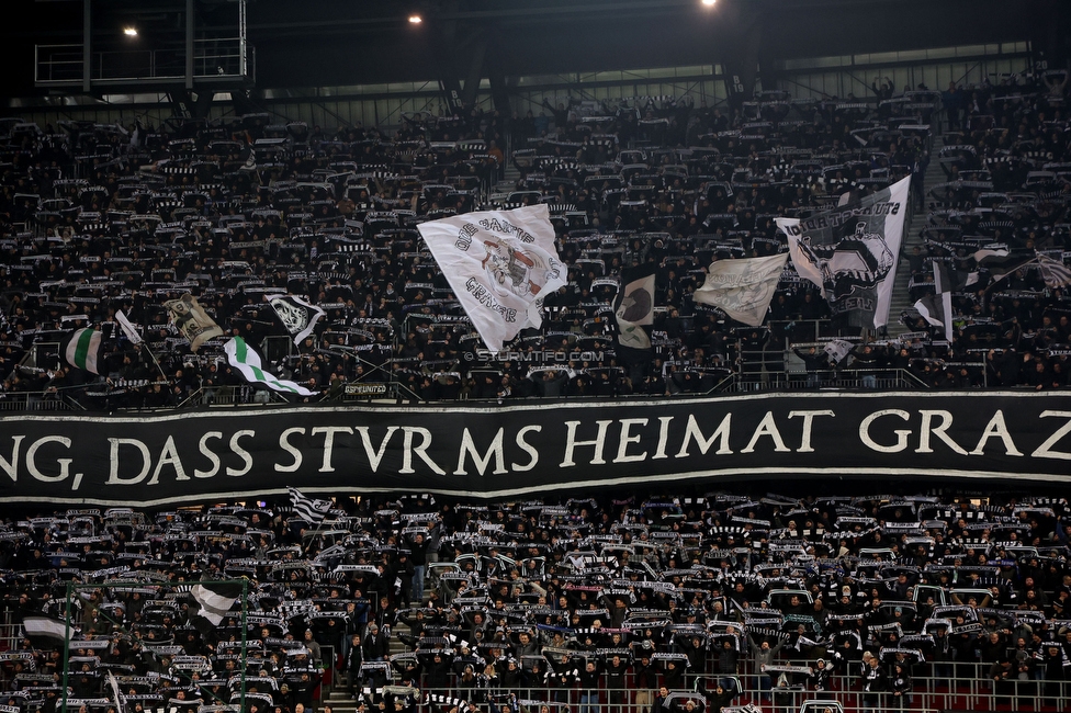 Sturm Graz - Girona
UEFA Champions League Ligaphase 5. Spieltag, SK Sturm Graz - Girona FC, Woerthersee Stadion Klagenfurt, 27.11.2024. 

Foto zeigt Fans von Sturm mit einem Spruchband
Schlüsselwörter: schals sturmstadion