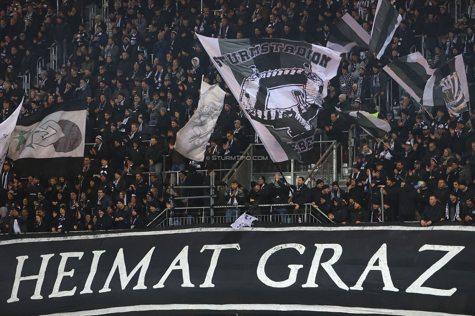 Sturm Graz - Girona
UEFA Champions League Ligaphase 5. Spieltag, SK Sturm Graz - Girona FC, Woerthersee Stadion Klagenfurt, 27.11.2024. 

Foto zeigt Fans von Sturm
Schlüsselwörter: sturmstadion