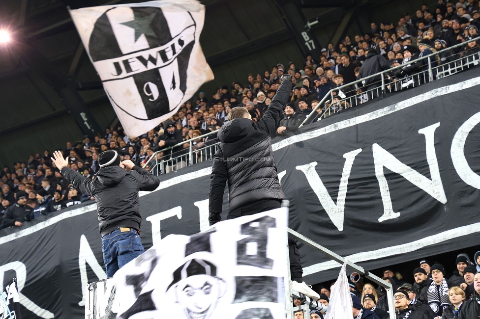 Sturm Graz - Girona
UEFA Champions League Ligaphase 5. Spieltag, SK Sturm Graz - Girona FC, Woerthersee Stadion Klagenfurt, 27.11.2024. 

Foto zeigt Fans von Sturm
Schlüsselwörter: brigata vorsaenger