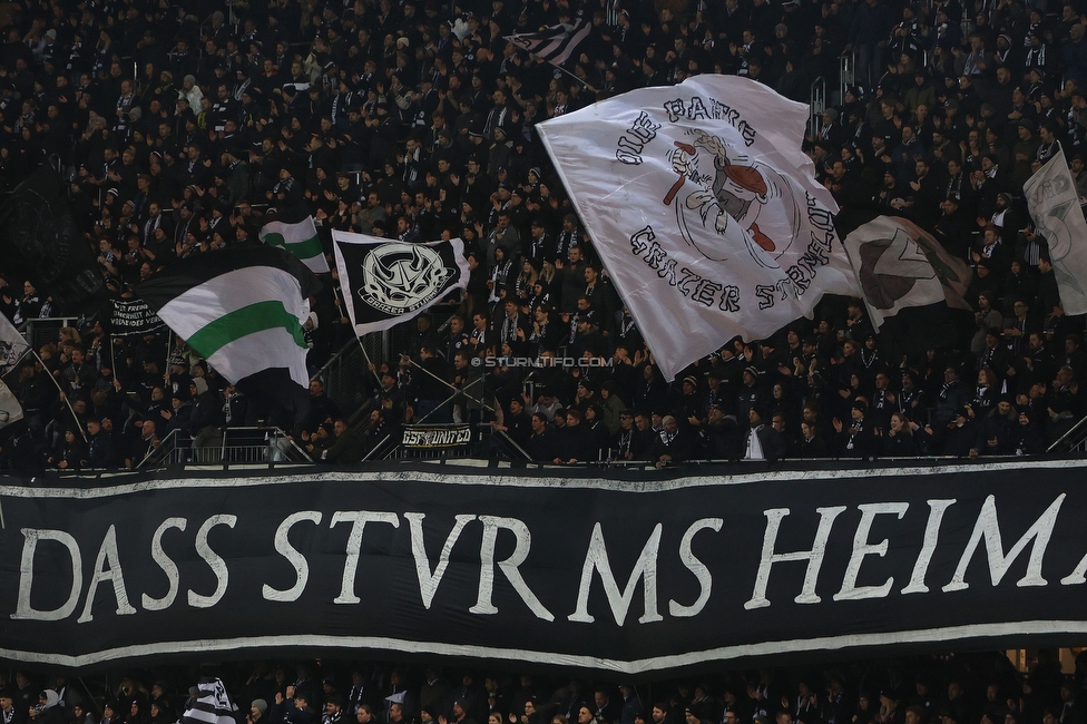 Sturm Graz - Girona
UEFA Champions League Ligaphase 5. Spieltag, SK Sturm Graz - Girona FC, Woerthersee Stadion Klagenfurt, 27.11.2024. 

Foto zeigt Fans von Sturm
