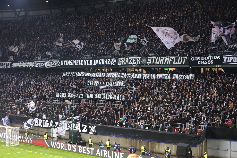 Sturm Graz - Girona
UEFA Champions League Ligaphase 5. Spieltag, SK Sturm Graz - Girona FC, Woerthersee Stadion Klagenfurt, 27.11.2024. 

Foto zeigt Fans von Sturm mit einem Spruchband
Schlüsselwörter: pisa