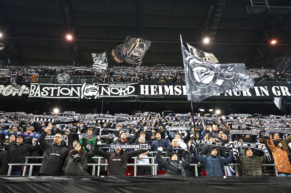 Sturm Graz - Girona
UEFA Champions League Ligaphase 5. Spieltag, SK Sturm Graz - Girona FC, Woerthersee Stadion Klagenfurt, 27.11.2024. 

Foto zeigt Fans von Sturm
Schlüsselwörter: schals