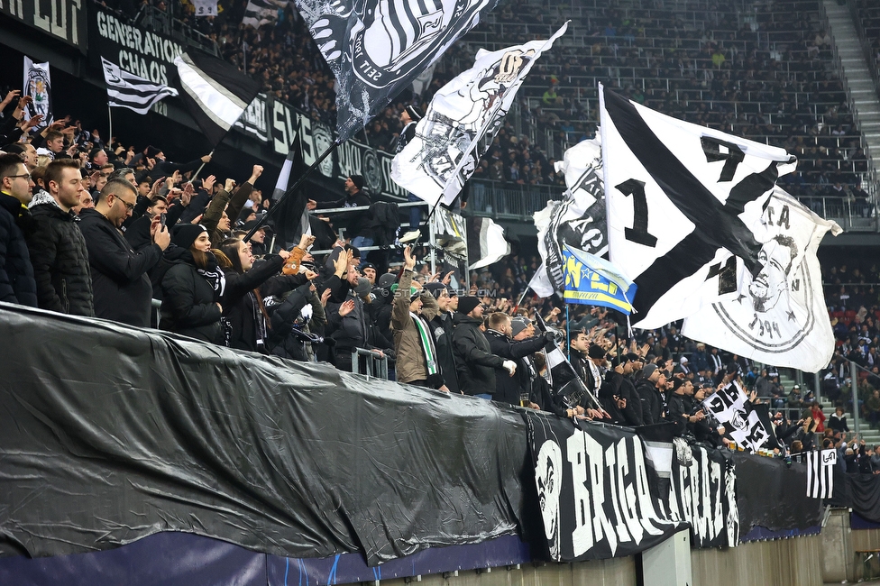 Sturm Graz - Girona
UEFA Champions League Ligaphase 5. Spieltag, SK Sturm Graz - Girona FC, Woerthersee Stadion Klagenfurt, 27.11.2024. 

Foto zeigt Fans von Sturm
Schlüsselwörter: brigata