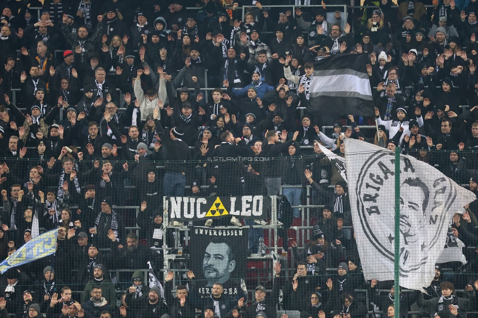 Sturm Graz - Girona
UEFA Champions League Ligaphase 5. Spieltag, SK Sturm Graz - Girona FC, Woerthersee Stadion Klagenfurt, 27.11.2024. 

Foto zeigt Fans von Sturm
Schlüsselwörter: brigata vorsaenger