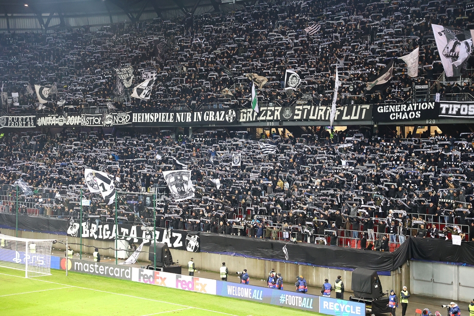 Sturm Graz - Girona
UEFA Champions League Ligaphase 5. Spieltag, SK Sturm Graz - Girona FC, Woerthersee Stadion Klagenfurt, 27.11.2024. 

Foto zeigt Fans von Sturm
Schlüsselwörter: schals