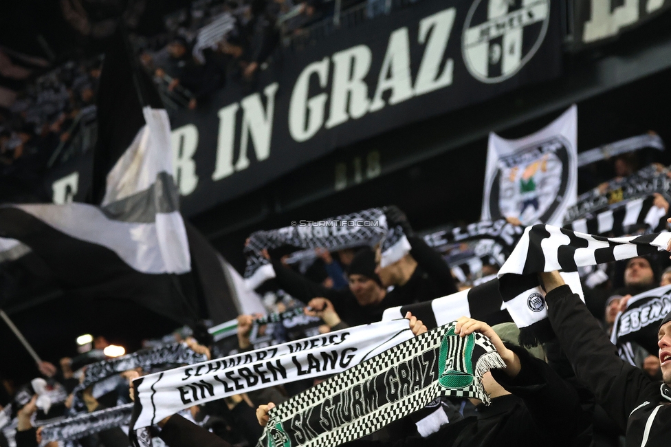 Sturm Graz - Girona
UEFA Champions League Ligaphase 5. Spieltag, SK Sturm Graz - Girona FC, Woerthersee Stadion Klagenfurt, 27.11.2024. 

Foto zeigt Fans von Sturm
Schlüsselwörter: schals