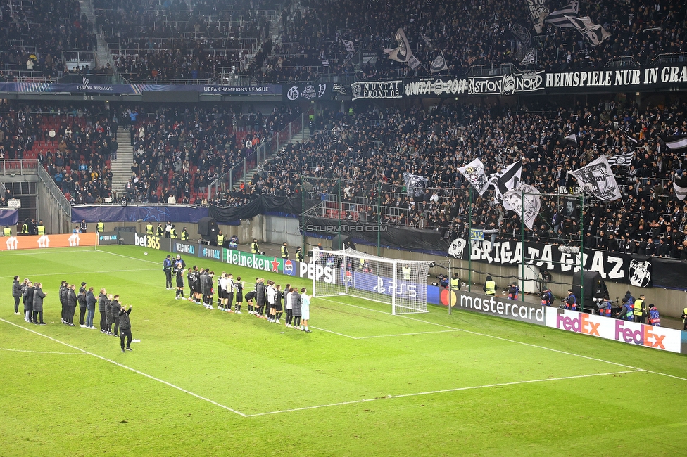 Sturm Graz - Girona
UEFA Champions League Ligaphase 5. Spieltag, SK Sturm Graz - Girona FC, Woerthersee Stadion Klagenfurt, 27.11.2024. 

Foto zeigt Fans von Sturm
