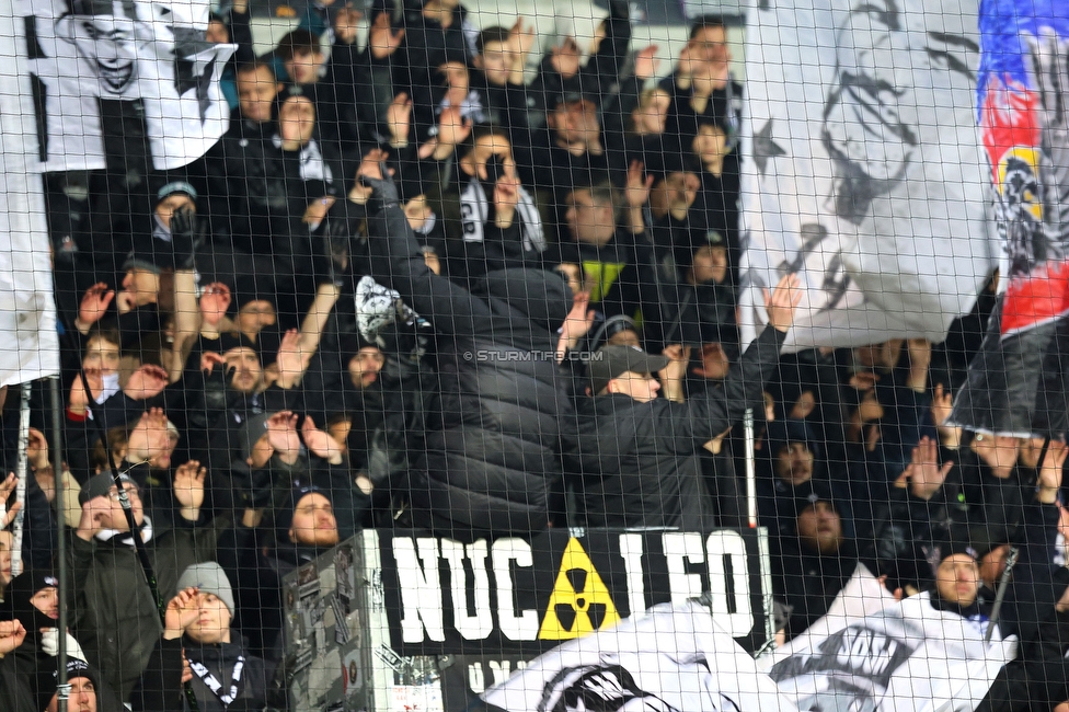 Altach - Sturm Graz
Oesterreichische Fussball Bundesliga, 15. Runde, SCR Altach - SK Sturm Graz, Stadion Schnabelholz Altach, 30.11.2024. 

Foto zeigt Fans von Sturm
Schlüsselwörter: brigata vorsaenger