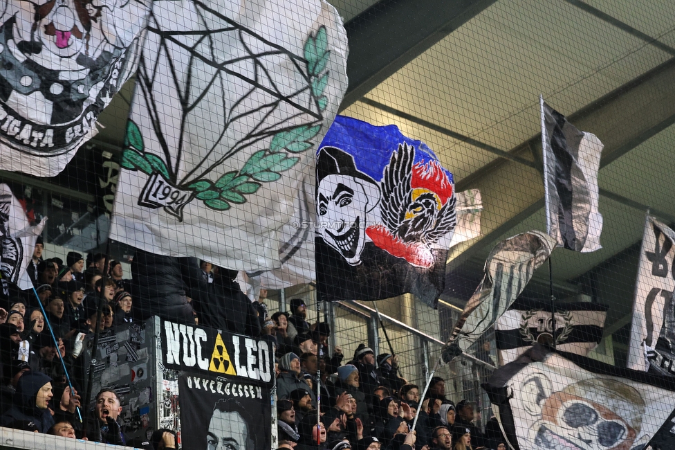 Altach - Sturm Graz
Oesterreichische Fussball Bundesliga, 15. Runde, SCR Altach - SK Sturm Graz, Stadion Schnabelholz Altach, 30.11.2024. 

Foto zeigt Fans von Sturm
