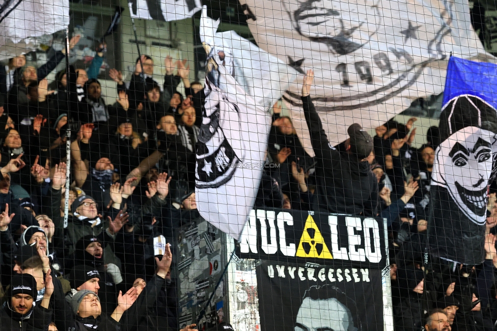 Altach - Sturm Graz
Oesterreichische Fussball Bundesliga, 15. Runde, SCR Altach - SK Sturm Graz, Stadion Schnabelholz Altach, 30.11.2024. 

Foto zeigt Fans von Sturm
Schlüsselwörter: brigata vorsaenger