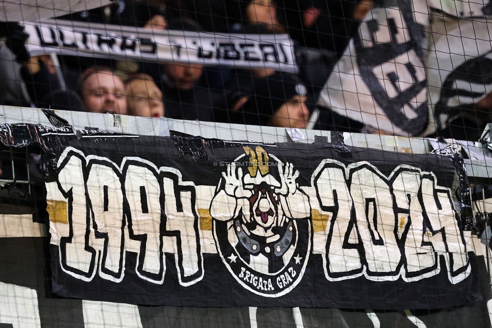 Altach - Sturm Graz
Oesterreichische Fussball Bundesliga, 15. Runde, SCR Altach - SK Sturm Graz, Stadion Schnabelholz Altach, 30.11.2024. 

Foto zeigt Fans von Sturm
Schlüsselwörter: brigata