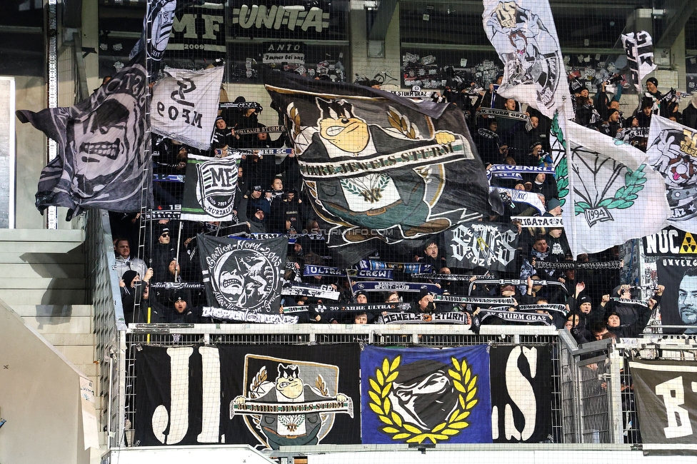 Altach - Sturm Graz
Oesterreichische Fussball Bundesliga, 15. Runde, SCR Altach - SK Sturm Graz, Stadion Schnabelholz Altach, 30.11.2024. 

Foto zeigt Fans von Sturm
Schlüsselwörter: schals jewels